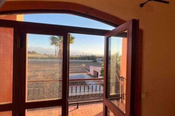 0af4fd05-abb9-4aac-9ce4-7dd42f2f809e