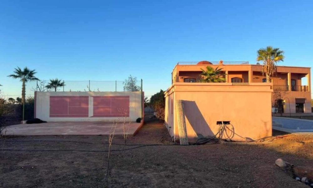 2885d323-15c4-4c49-a58e-d8c1db6af34c