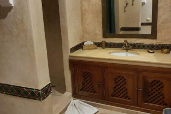 4dbbc957-c032-45a6-bf91-3e9f4e872065