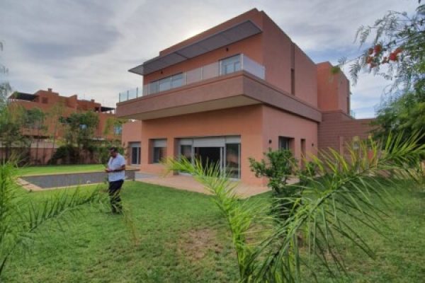 93030090-60c6-4c06-9bad-86a8de5c7d19