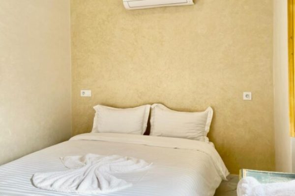 a63e64ae-3bd1-45f6-8b7e-260323c8183c