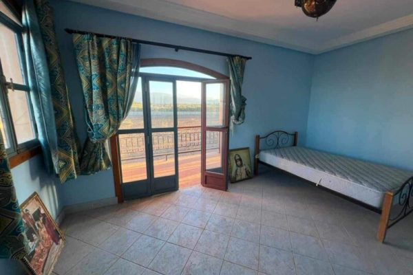 f02bac49-04f1-4d57-9a5a-e8faec56965a